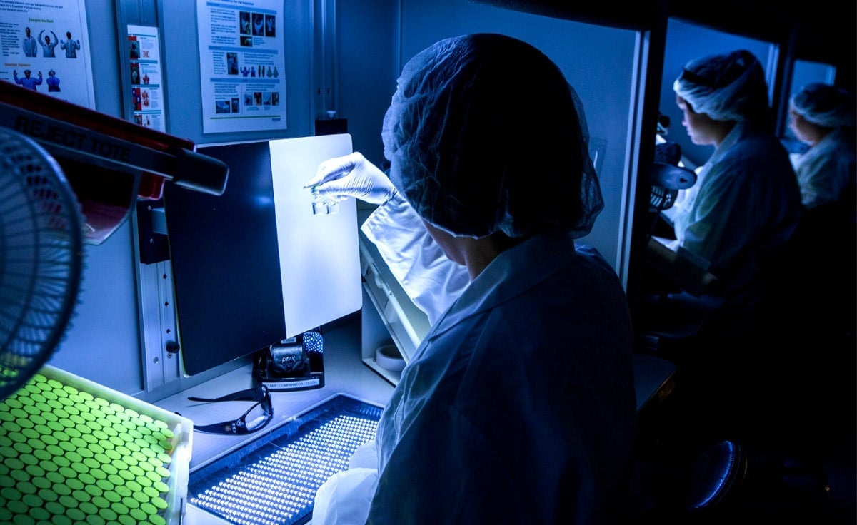 Armed with Data: Coping with the Current Outbreak, Predicting the Next - Feature Predicting the - DIA:logue