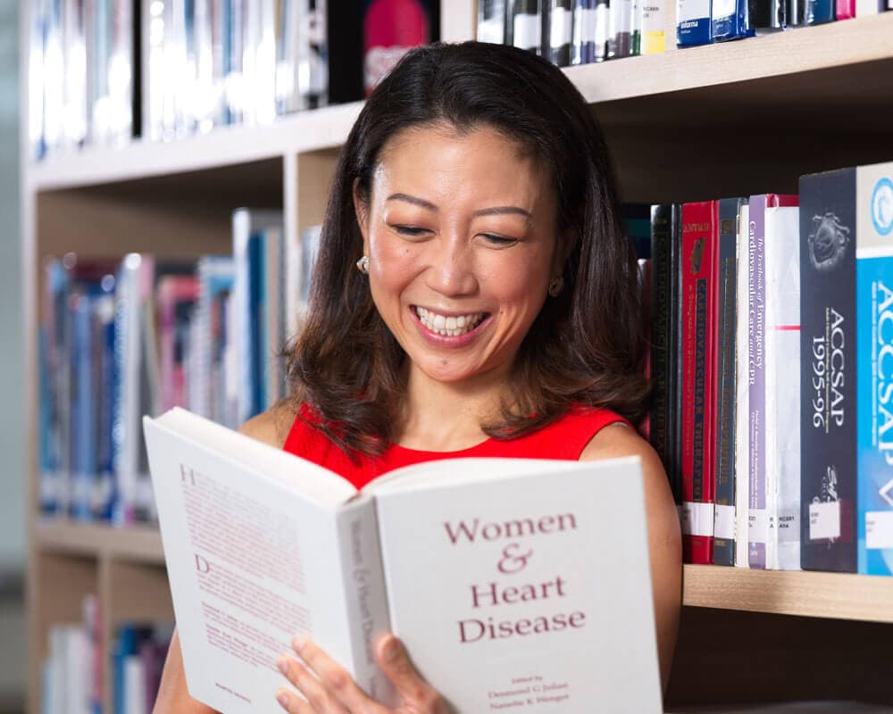 Professor Carolyn Lam decodes the mysteries of biomarkers and cardiovascular disease in women in an interview with Roche Diagram healthcaer magazine publications